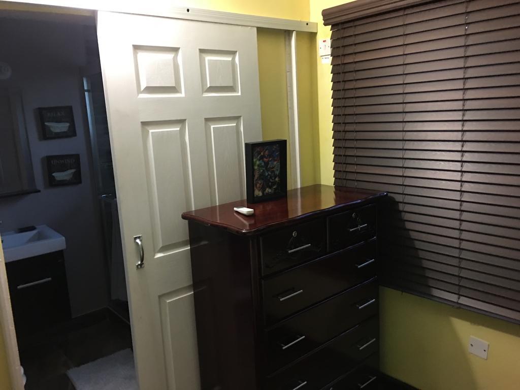 Abacus Jamaica The Zana Suites Kingston Luaran gambar
