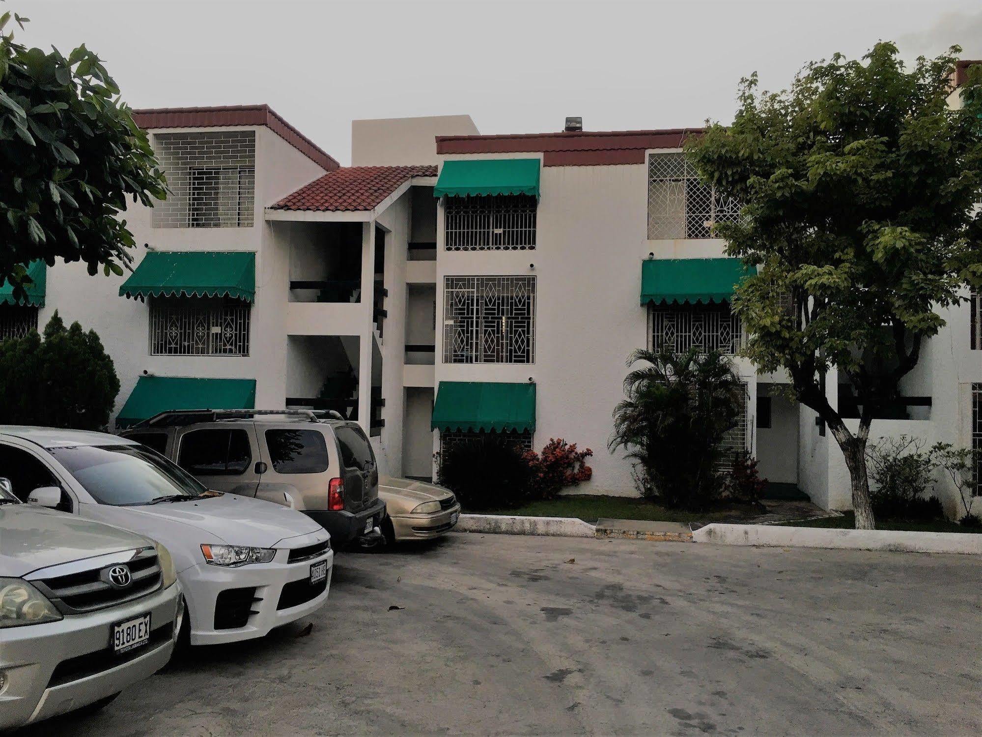 Abacus Jamaica The Zana Suites Kingston Luaran gambar